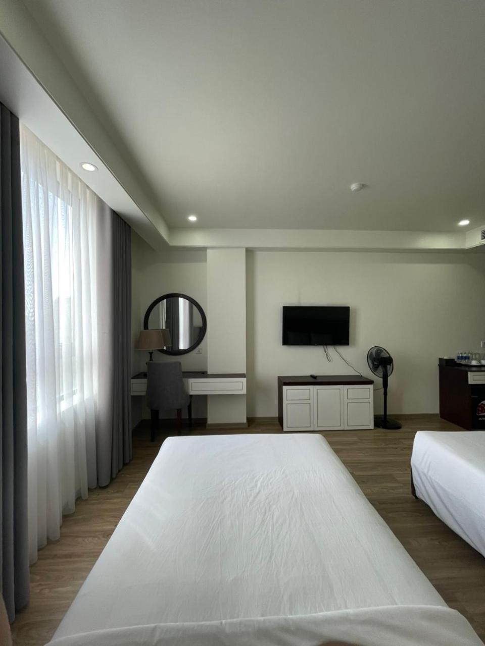 Lotus Hotel & Apartment Hai Phong Esterno foto