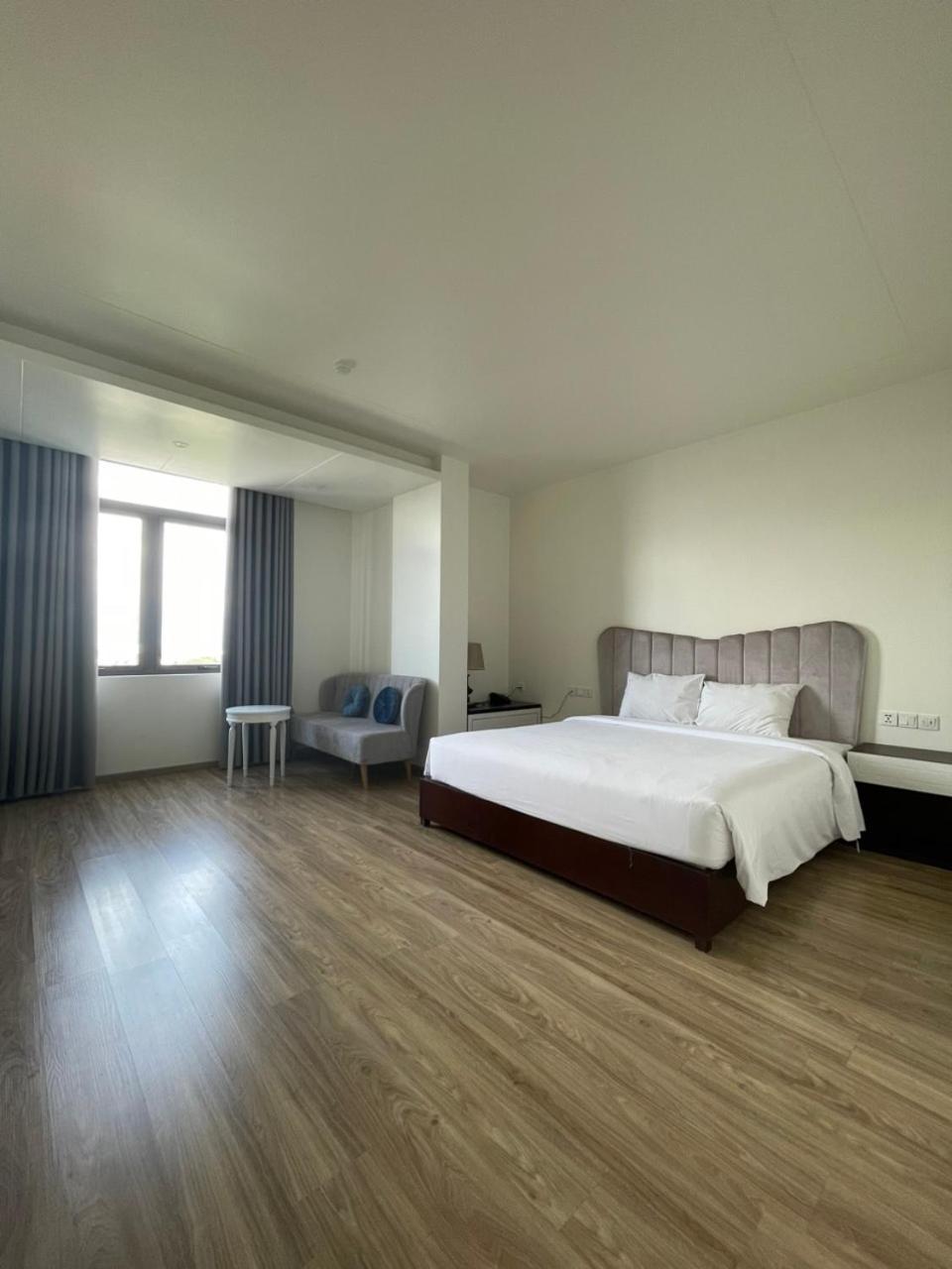 Lotus Hotel & Apartment Hai Phong Esterno foto