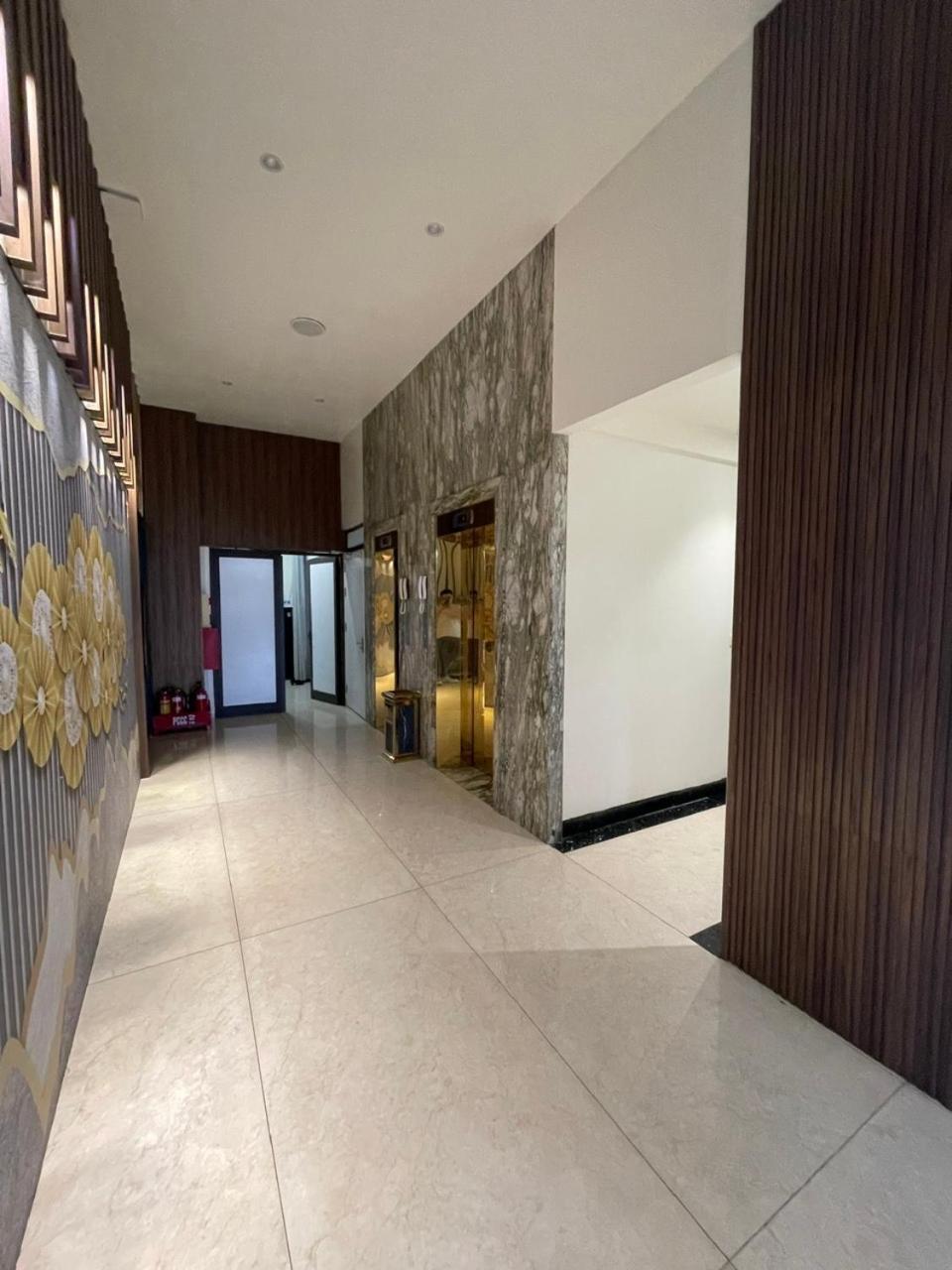 Lotus Hotel & Apartment Hai Phong Esterno foto